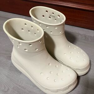 CROCS Cream Off-White Platform Rain Boots
